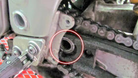 Schwingenlager sind da verbaut wo das Motorrad am dreckigsten ist und der Hochdruckreiniger richtet mehr Schaden an als daß er nutzt. Ist das Fett erstmal ausgewaschen, ist das Lager verloren. Rechtzeitiges Nachfetten beugt dem vor.